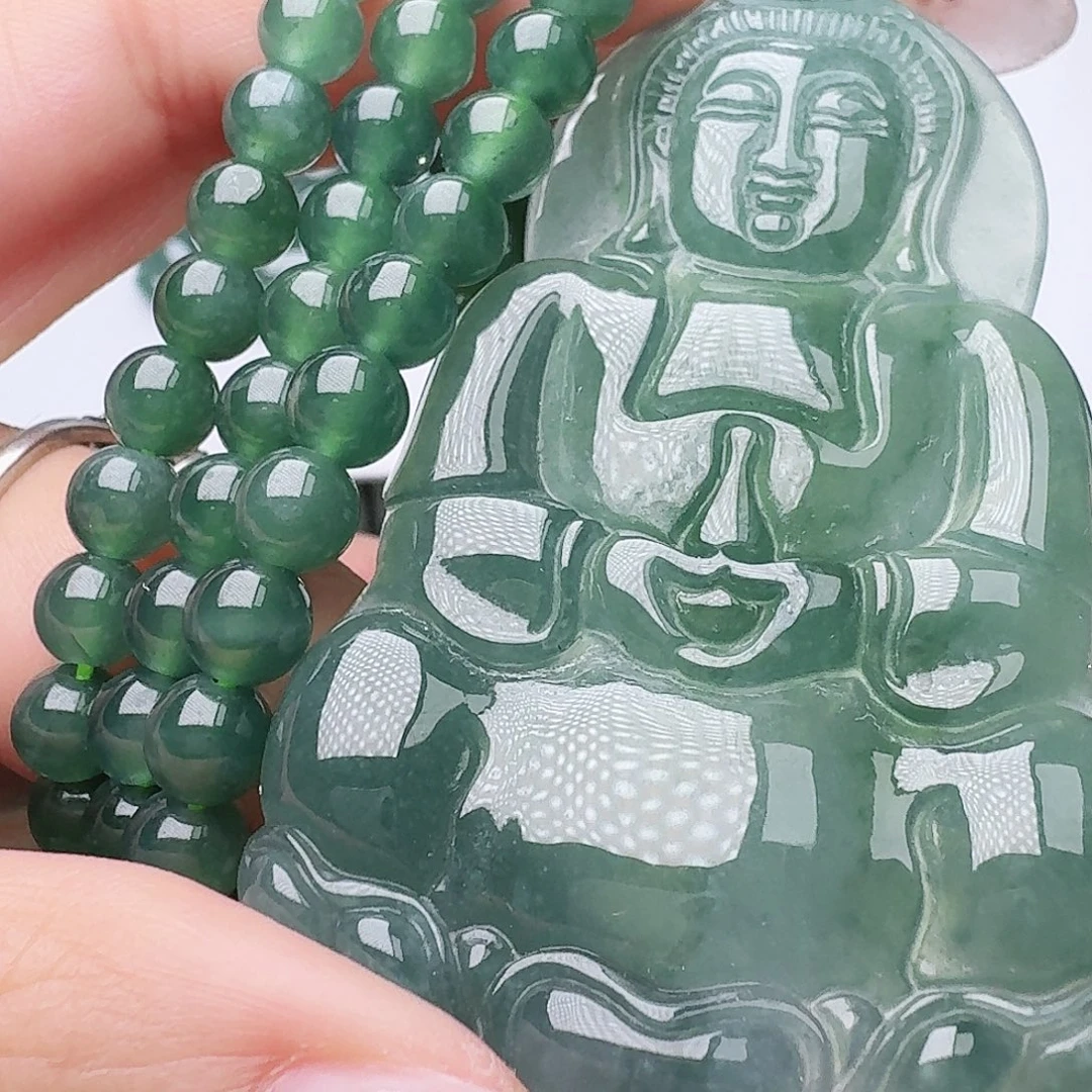 翡翠未镶嵌颈饰多样性发其一