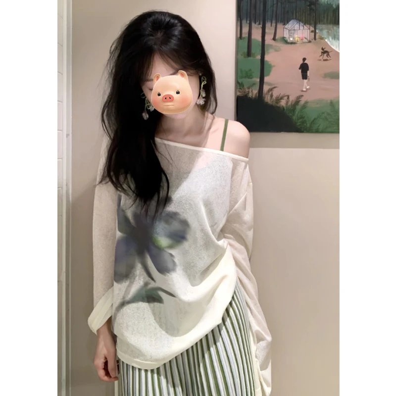 白色一字肩斜肩花朵印花薄款长袖T恤女夏季外搭露肩空调罩衫上衣