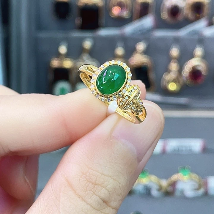 18K金镶嵌戒指祖母绿1克拉