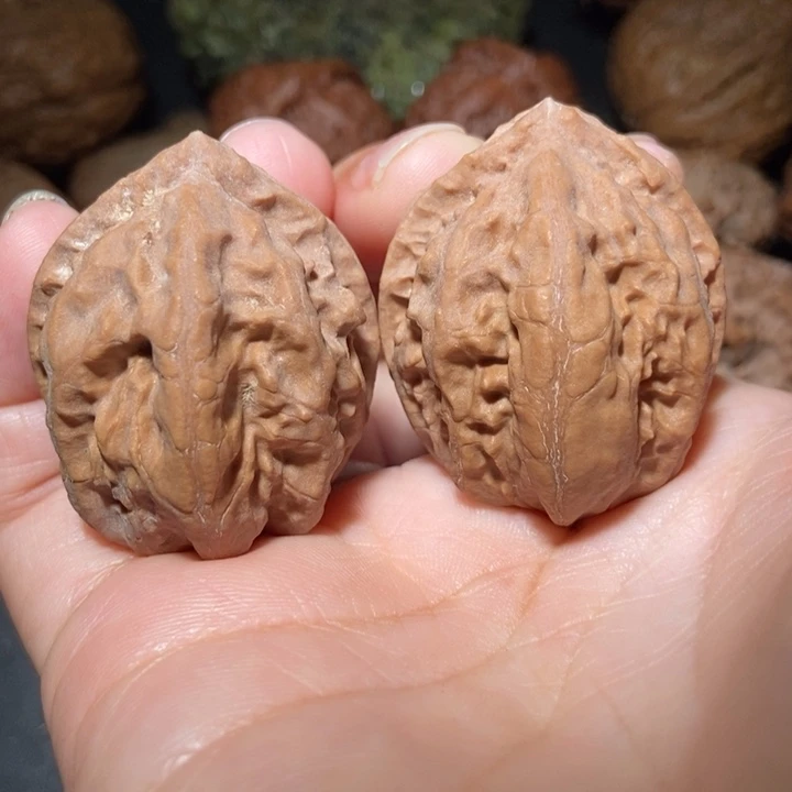 文玩核桃把件东北楸子小雪44