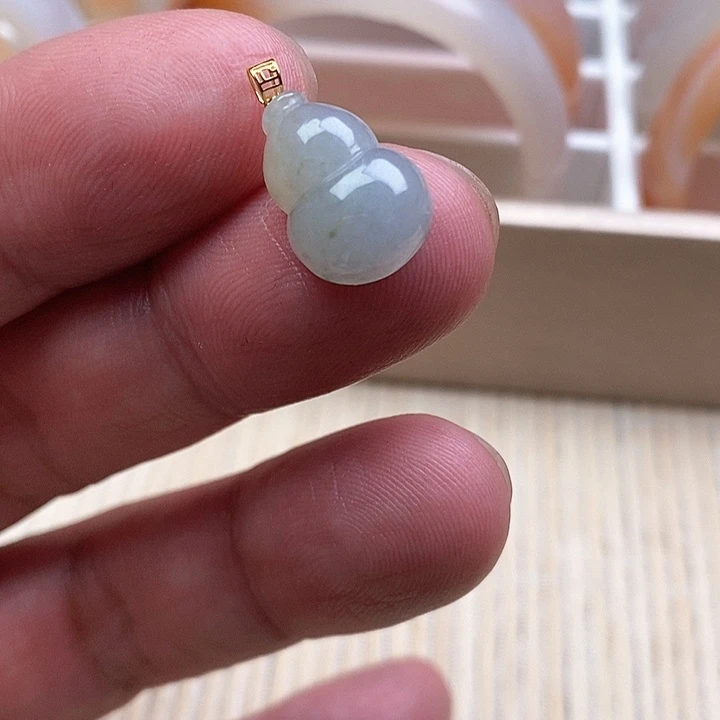 翡翠颈饰18K金镶嵌111111111111111112