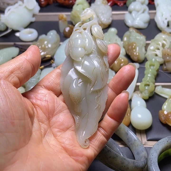 和田玉未镶嵌挂件