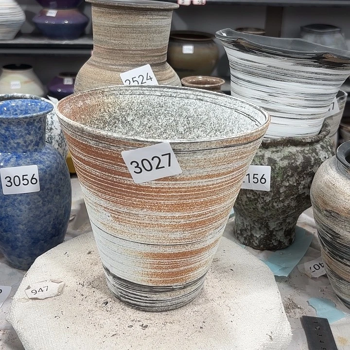 摆件高18，口18，无孔3027