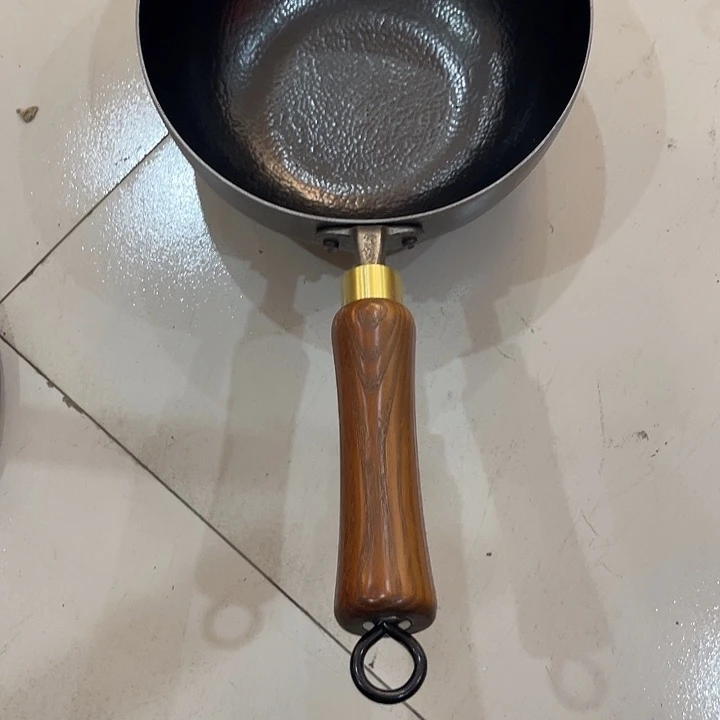 森***水熟铁22奶锅微瑕特价不退不换