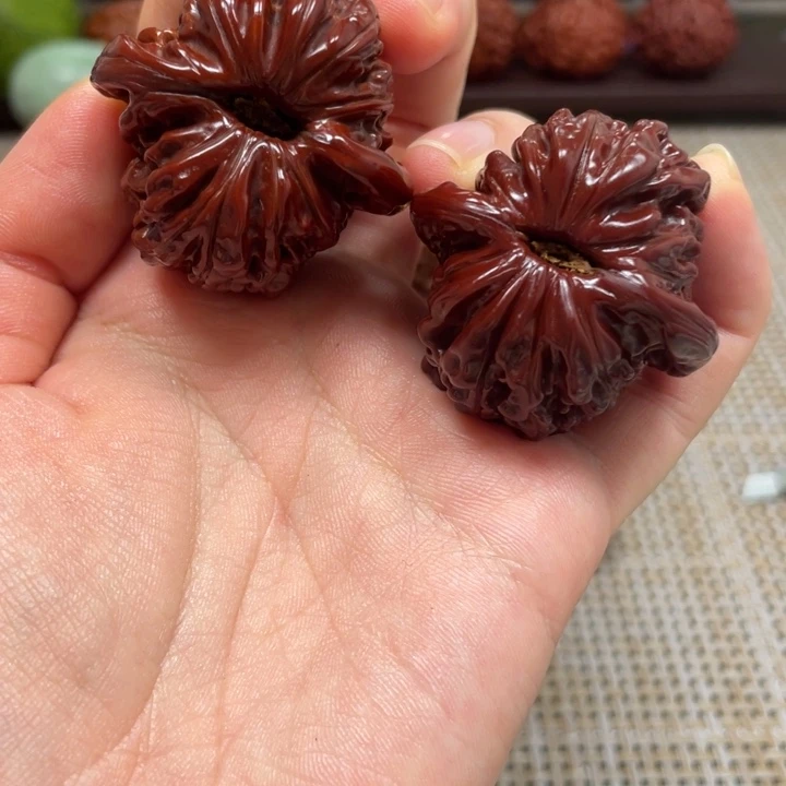 桃核把件四座楼文玩核桃39