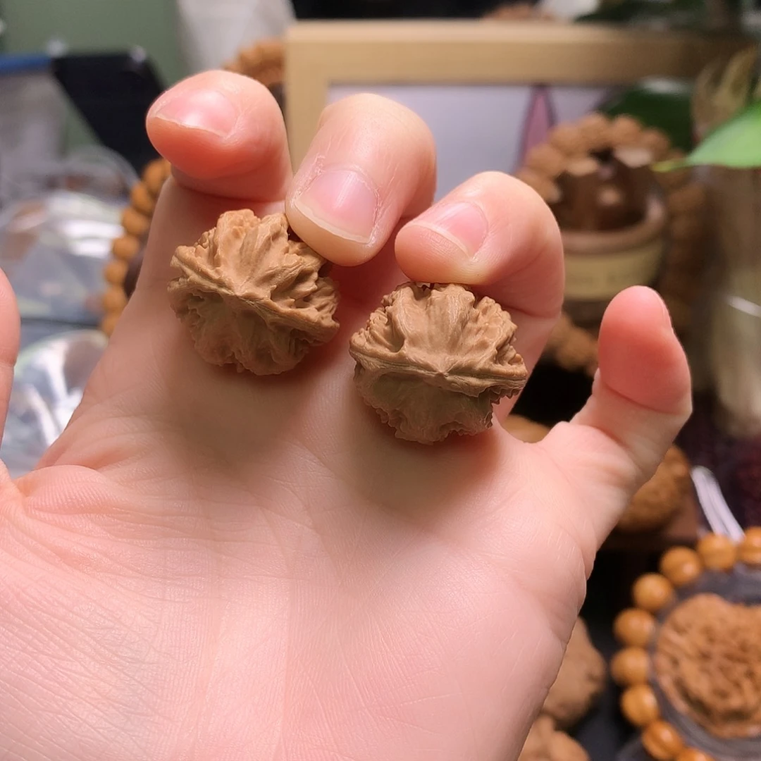 文玩核桃吊坠小霸王龙手捻