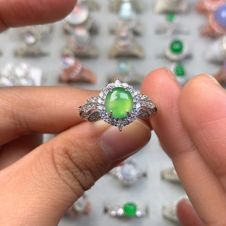 翡翠未镶嵌戒指银托