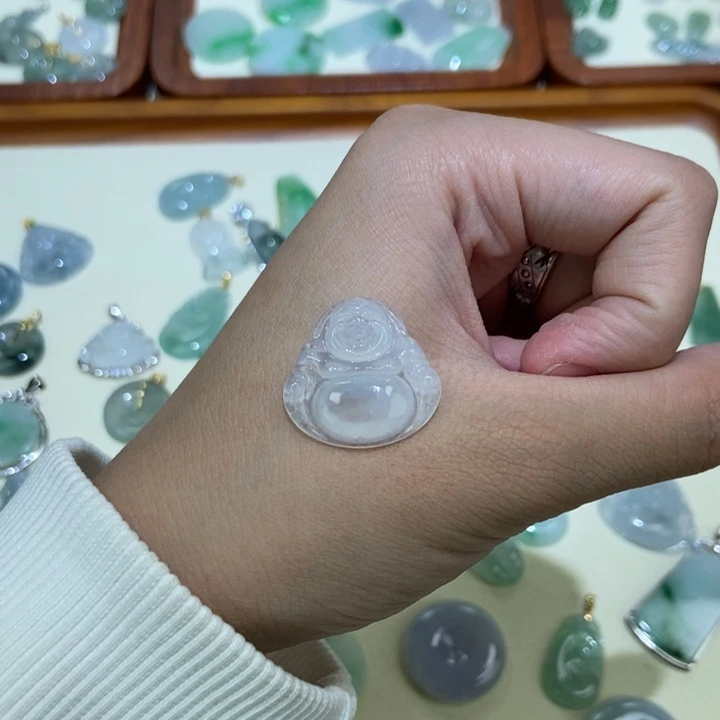 颈饰未镶嵌翡翠佛公