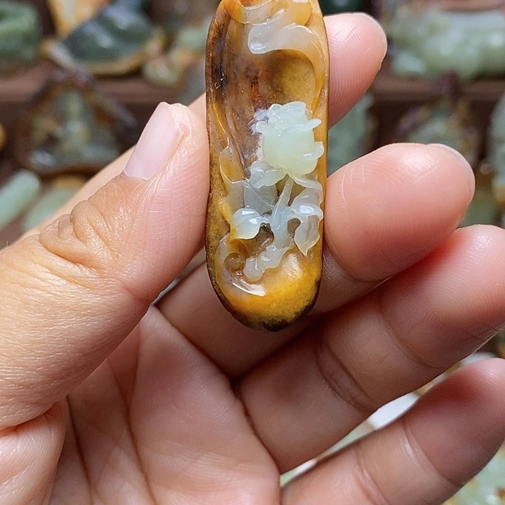 岫岩河磨玉（透闪石质玉）未镶嵌颈饰