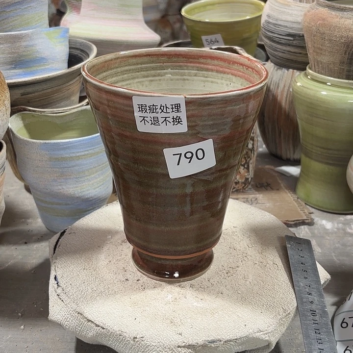 陶摆件高19，口14.5，有孔，瑕疵处理，790