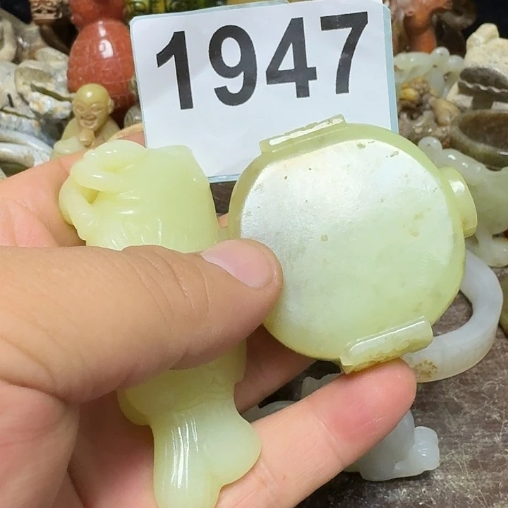 无***宇和田玉未镶嵌颈饰