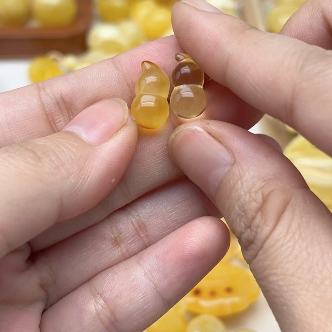 蜜蜡未镶嵌裸石天然