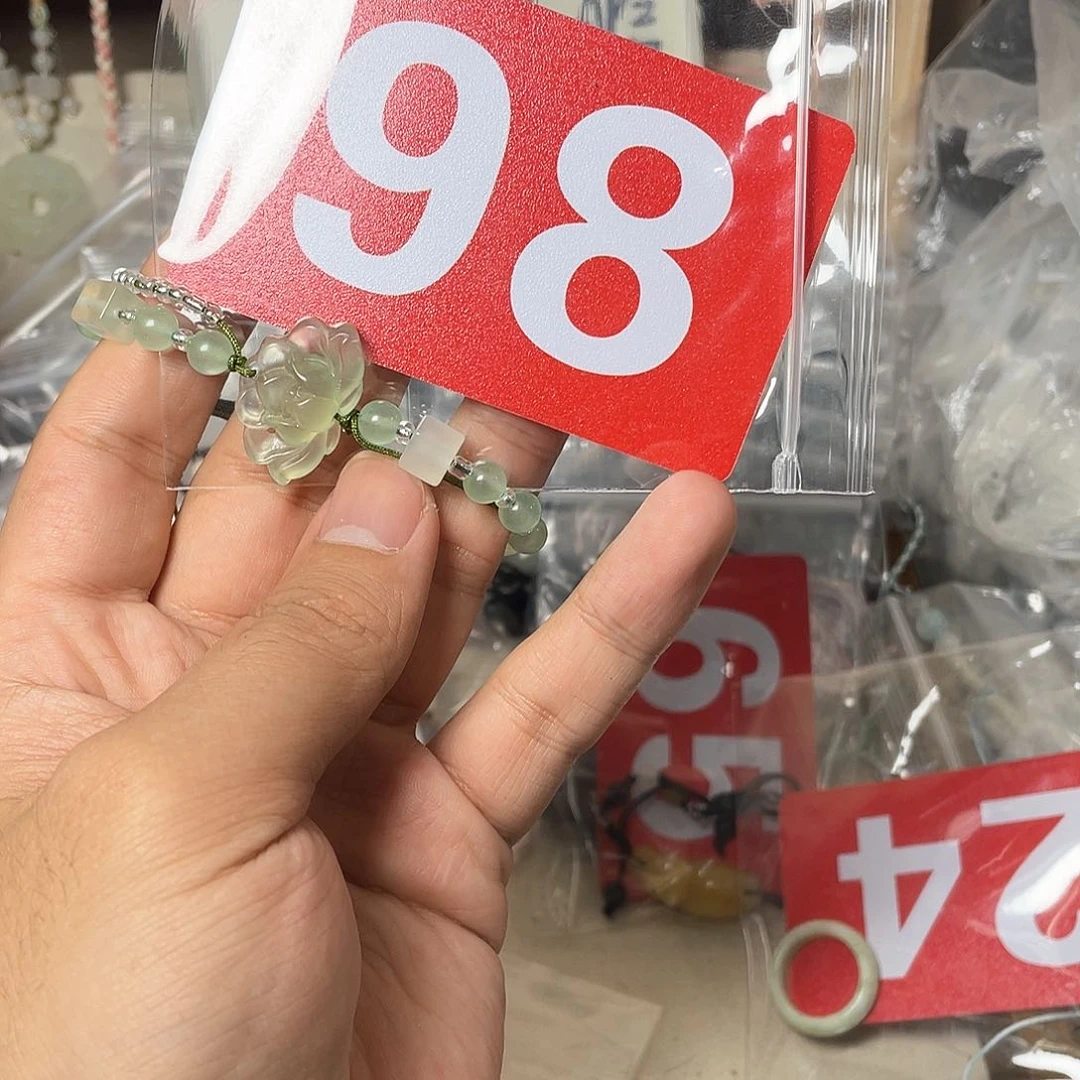 蛇纹石玉颈饰合金思*
