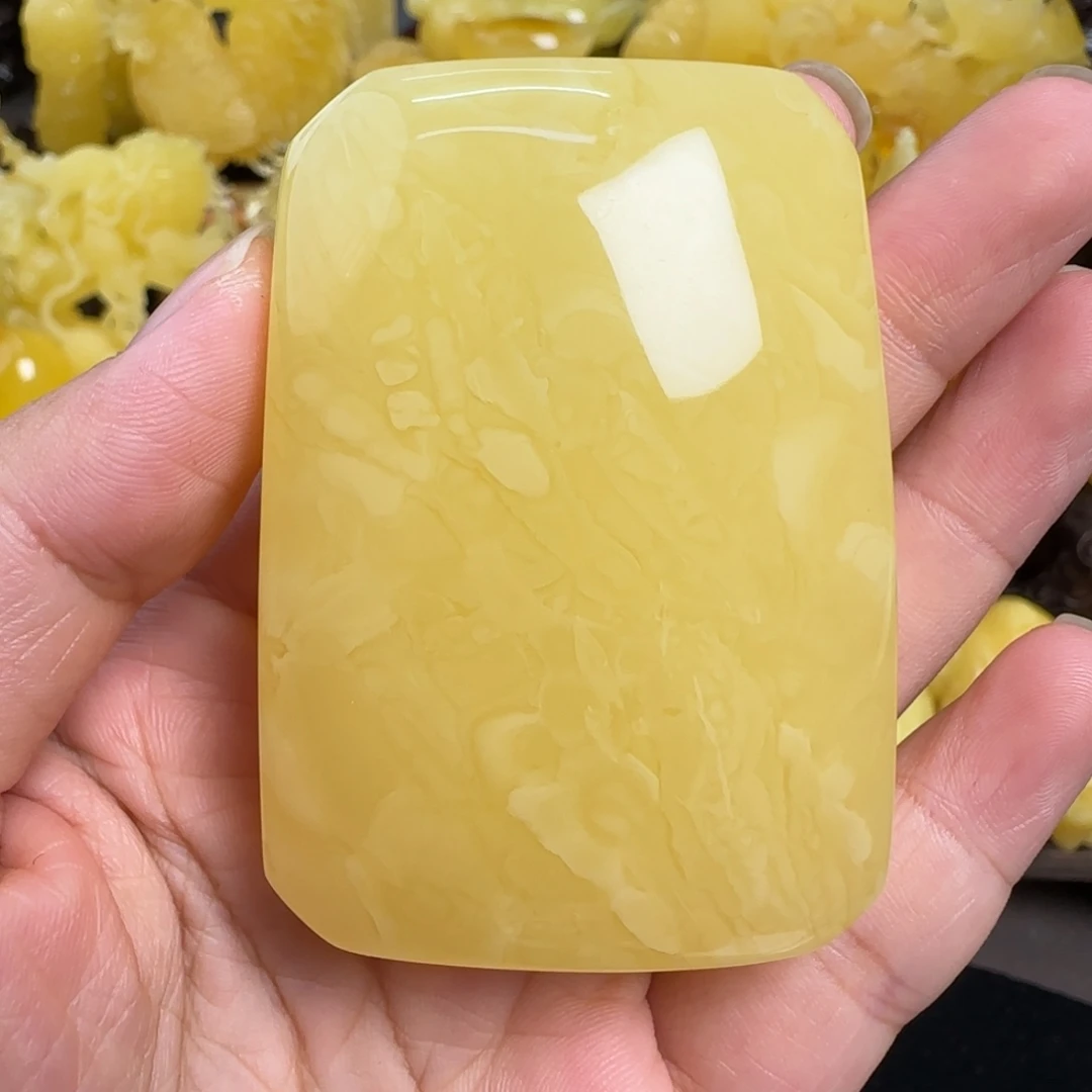 蜜蜡未镶嵌珠宝奇石