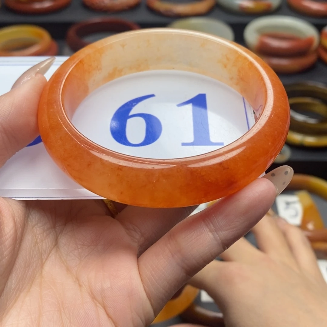 石英质玉（黄龙玉）手镯微瑕未镶嵌