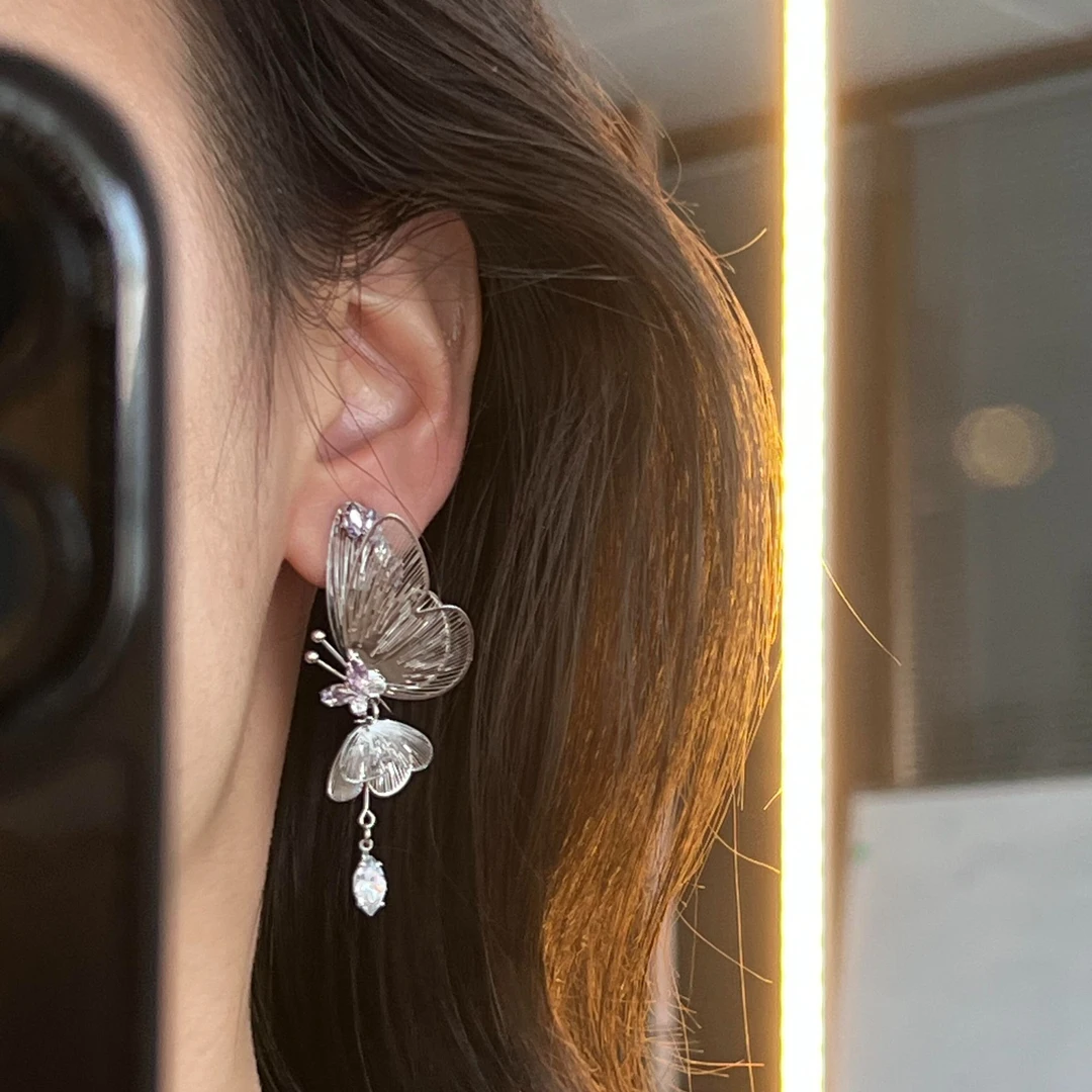 铜合金莫桑石耳饰 清冷感紫色镂空锆石蝴蝶耳钉精致蚊香盘耳夹