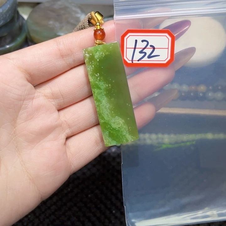 和田玉和田玉边角料随机发未镶嵌