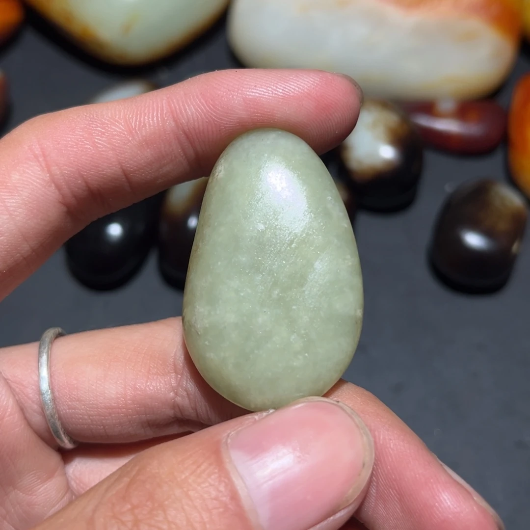 和田玉未镶嵌珠宝奇石