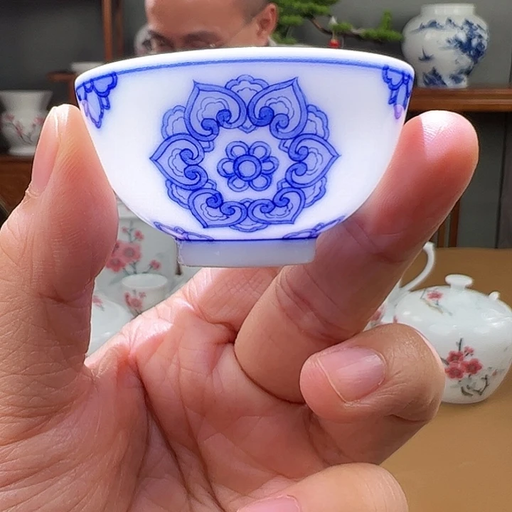 柴窑青花宝相一口杯