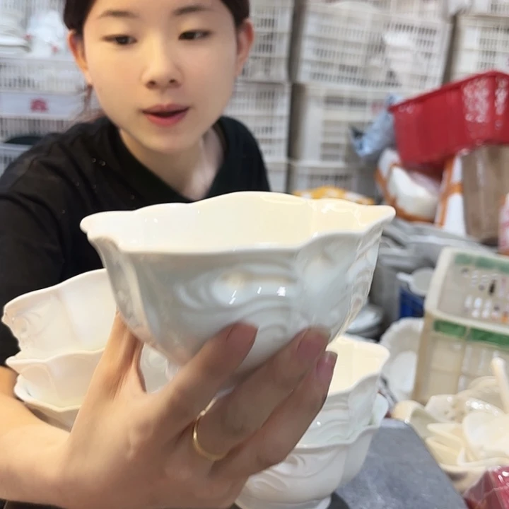 碟微瑕产品………四方米饭碗六个