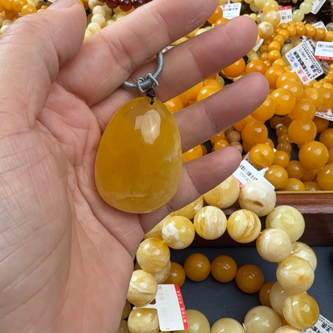 琥珀未镶嵌珠宝奇石