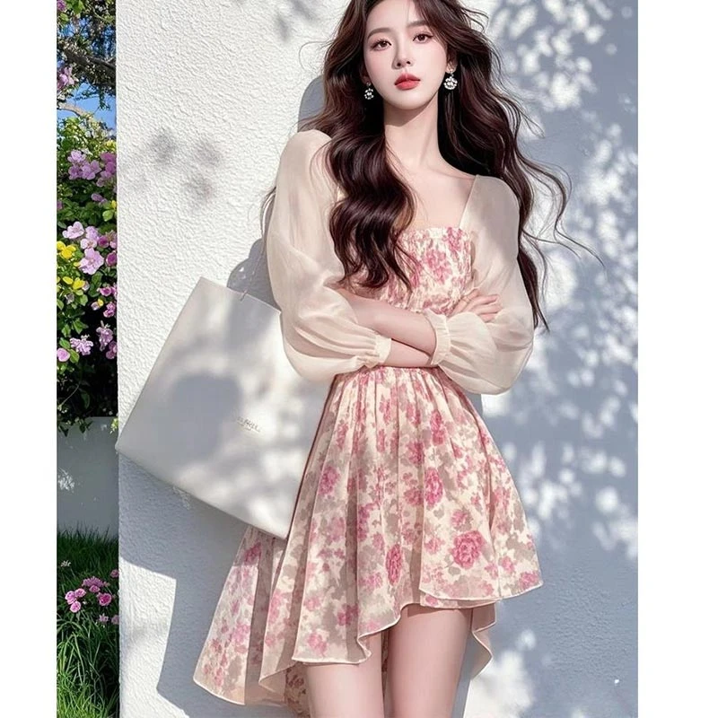 2025春秋新款小香风高腰碎花设计感连衣裙女法式爆款时尚小众裙子