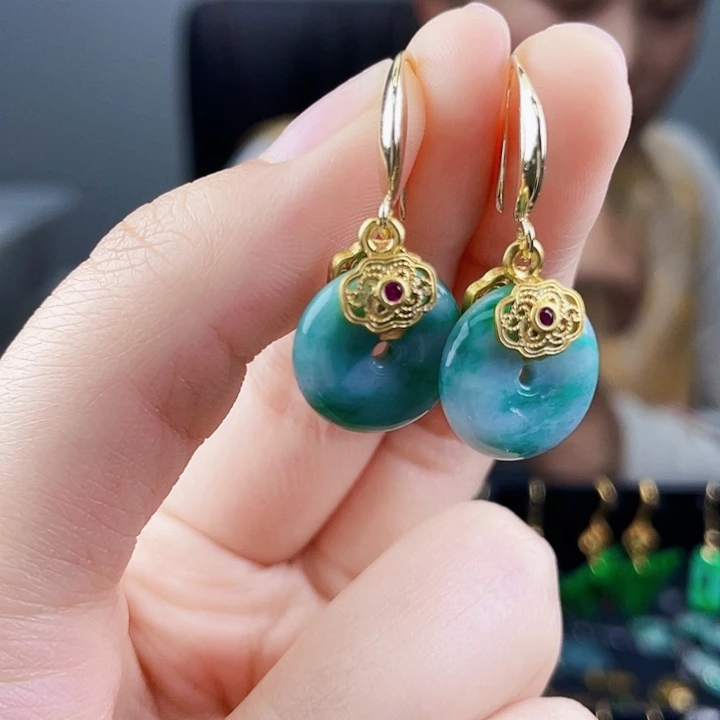 翡翠耳饰未镶嵌饰品