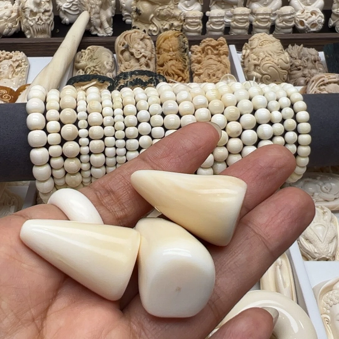 白玉菩提吊坠?****?猛犸