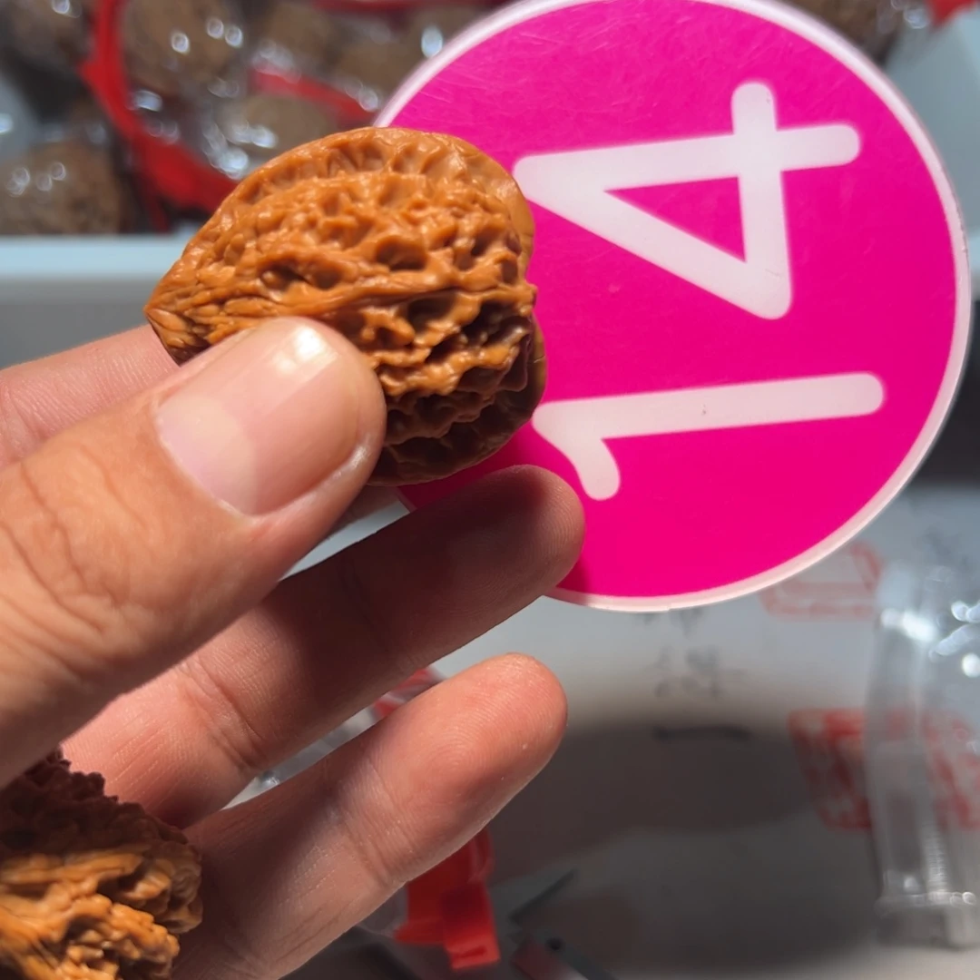 ****你文玩核桃，粉色14号