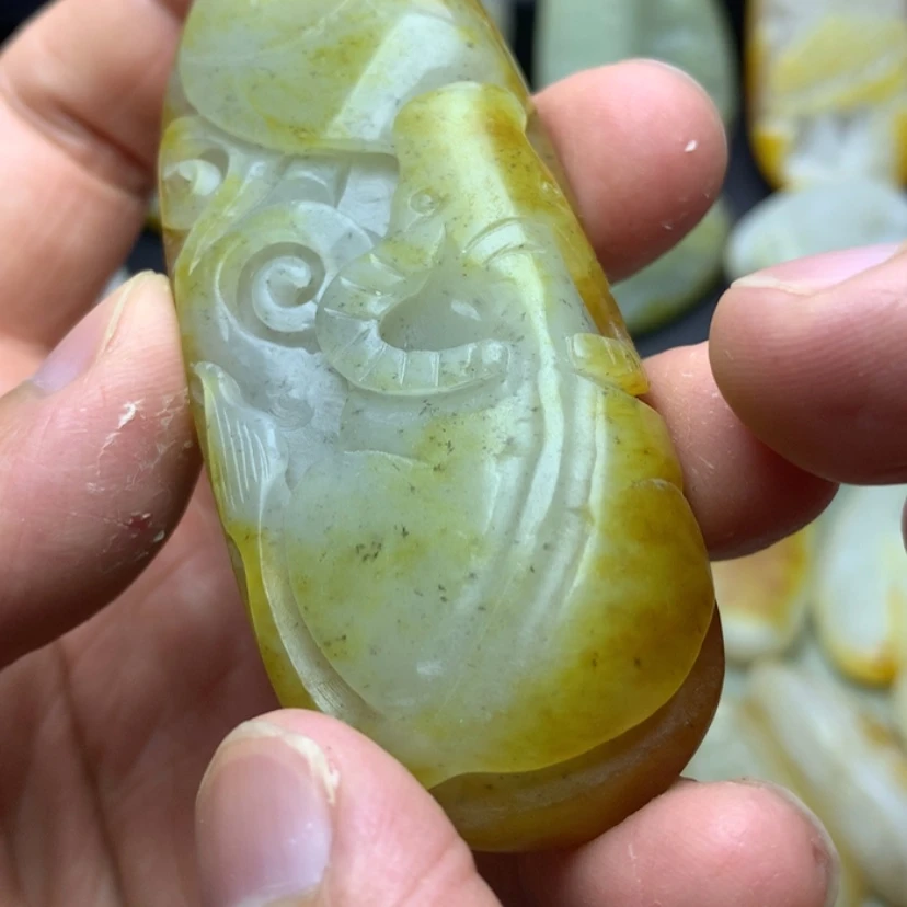 【闪购商品】颈饰未镶嵌和田玉