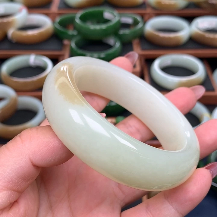 和田玉5859圈口未镶嵌