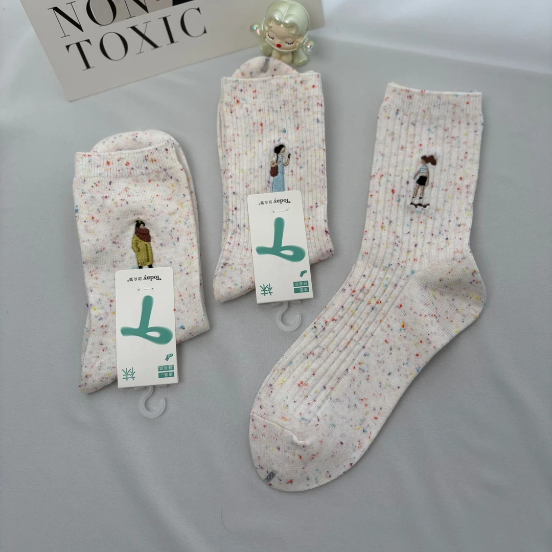 225女士刺绣小女孩中筒袜点子纱休闲百搭