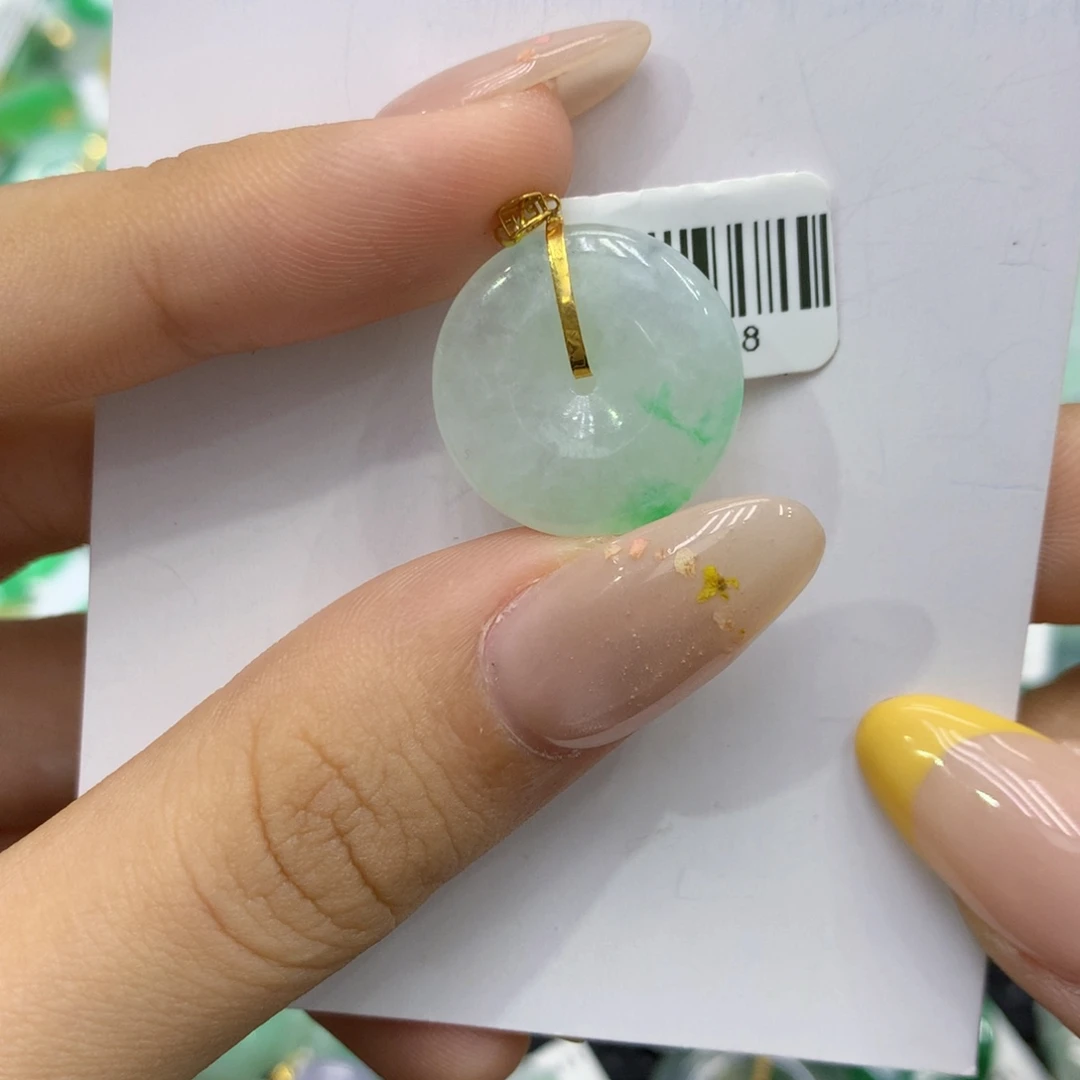 颈饰18K金镶嵌翡翠