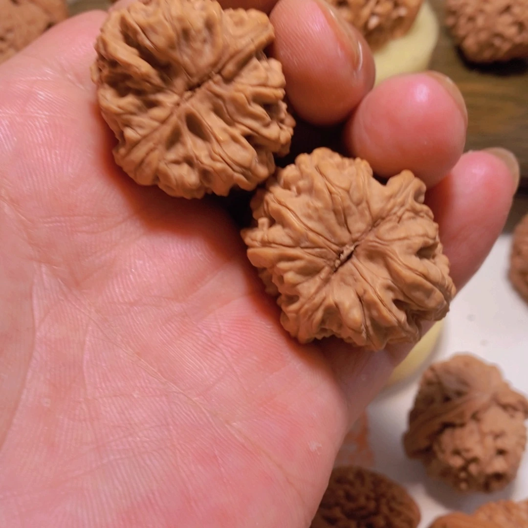 錵***哥文玩核桃吊坠文玩核桃