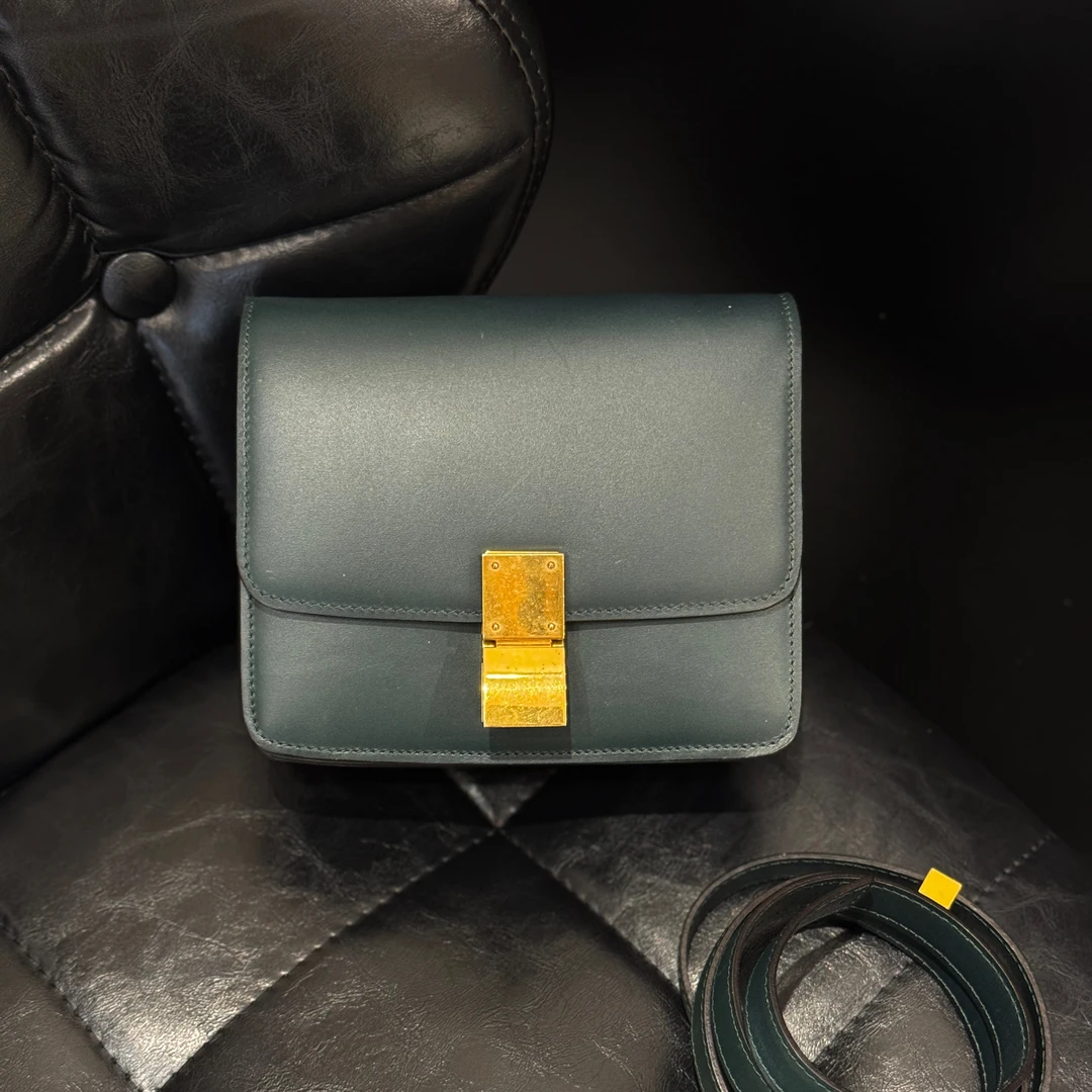 95新 Celine/思琳 亚马逊绿金扣mini Box豆腐包/二奢
