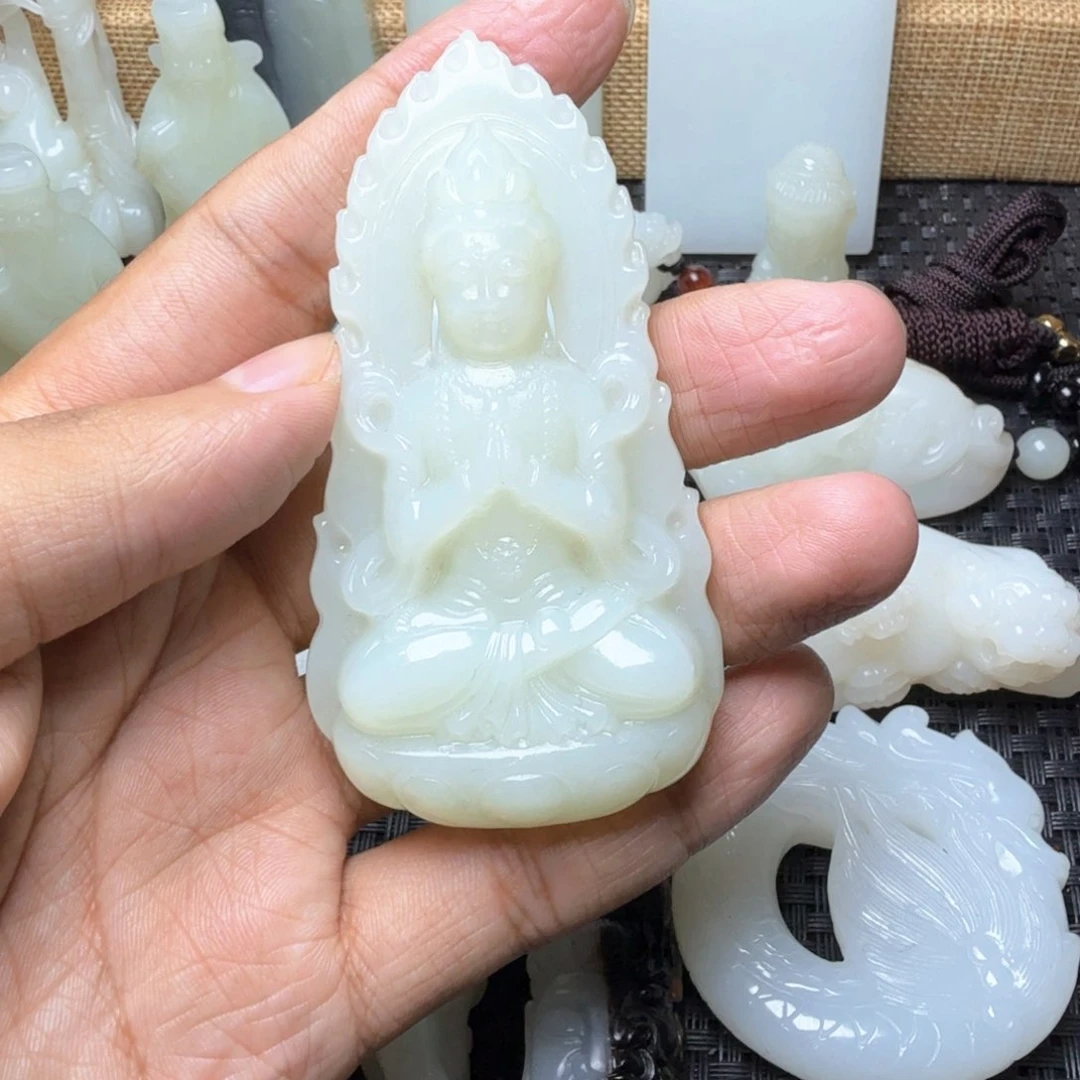 未镶嵌和田玉挂件陌***青
