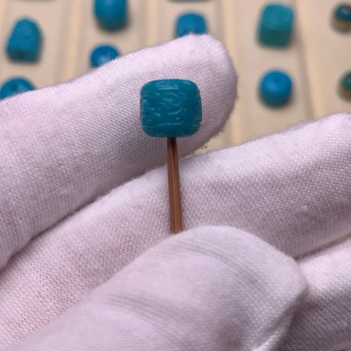 绿松石未镶嵌绿松石六字8.9