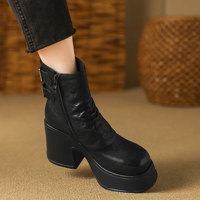 小个子增高10cm粗跟短筒靴子女通勤不累脚厚底马丁靴黑色真皮裤靴