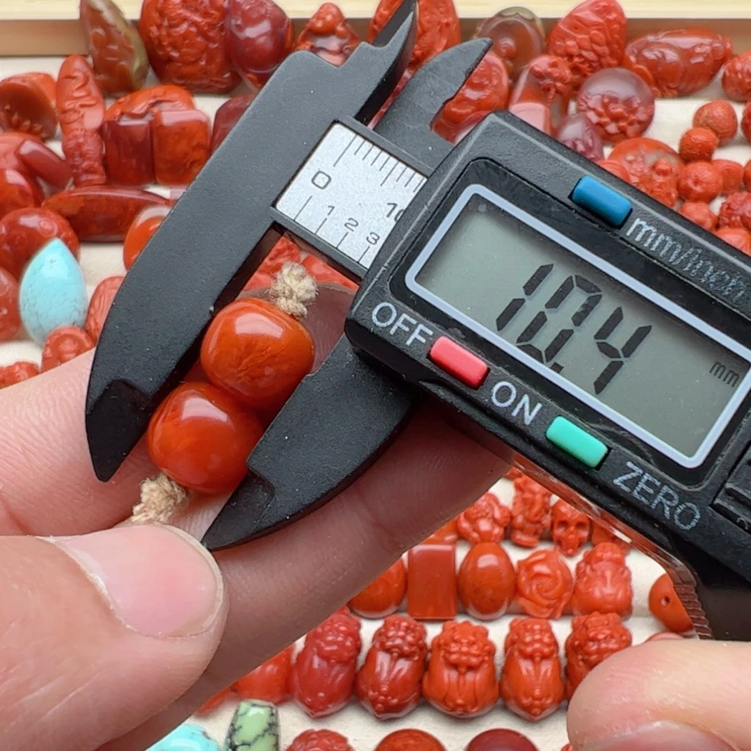 南红玛瑙配饰未镶嵌