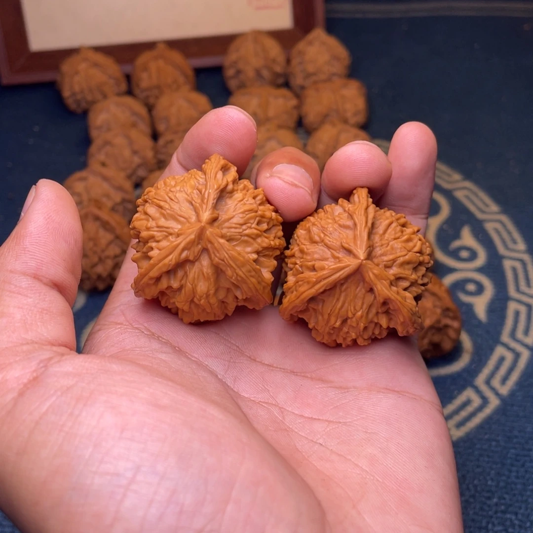 随***缘把件文玩核桃盘山40