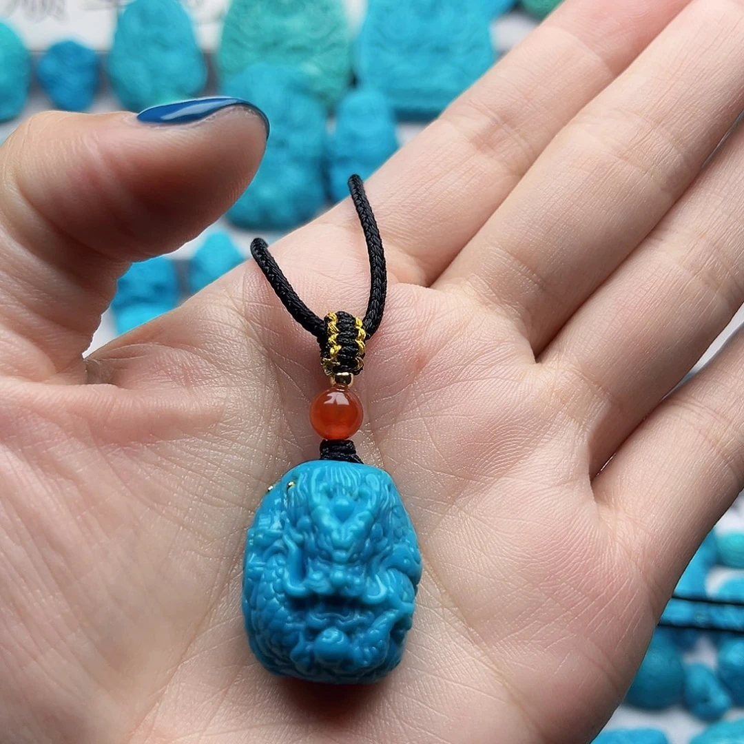 绿松石未镶嵌天然原矿雕刻绿松石