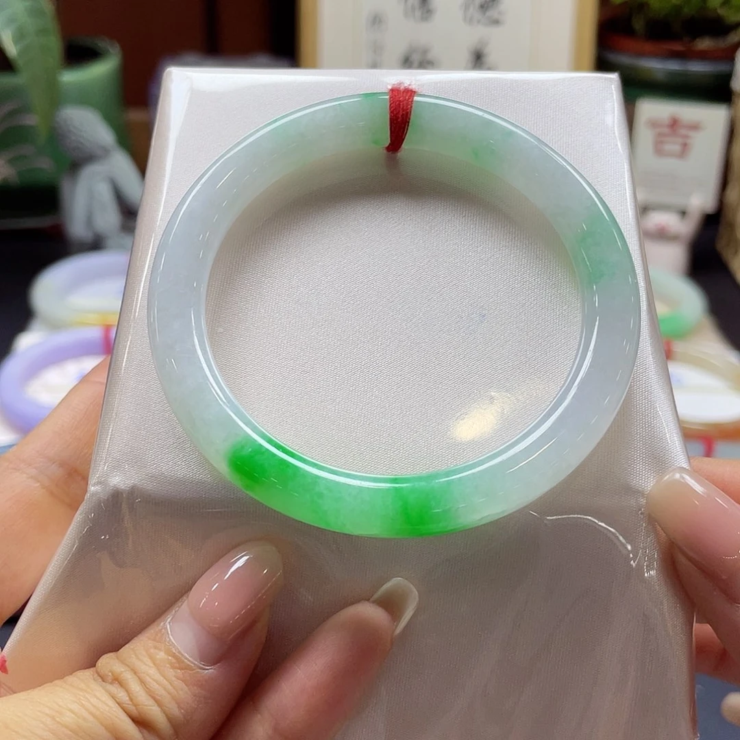 翡翠未镶嵌手镯12 号链接