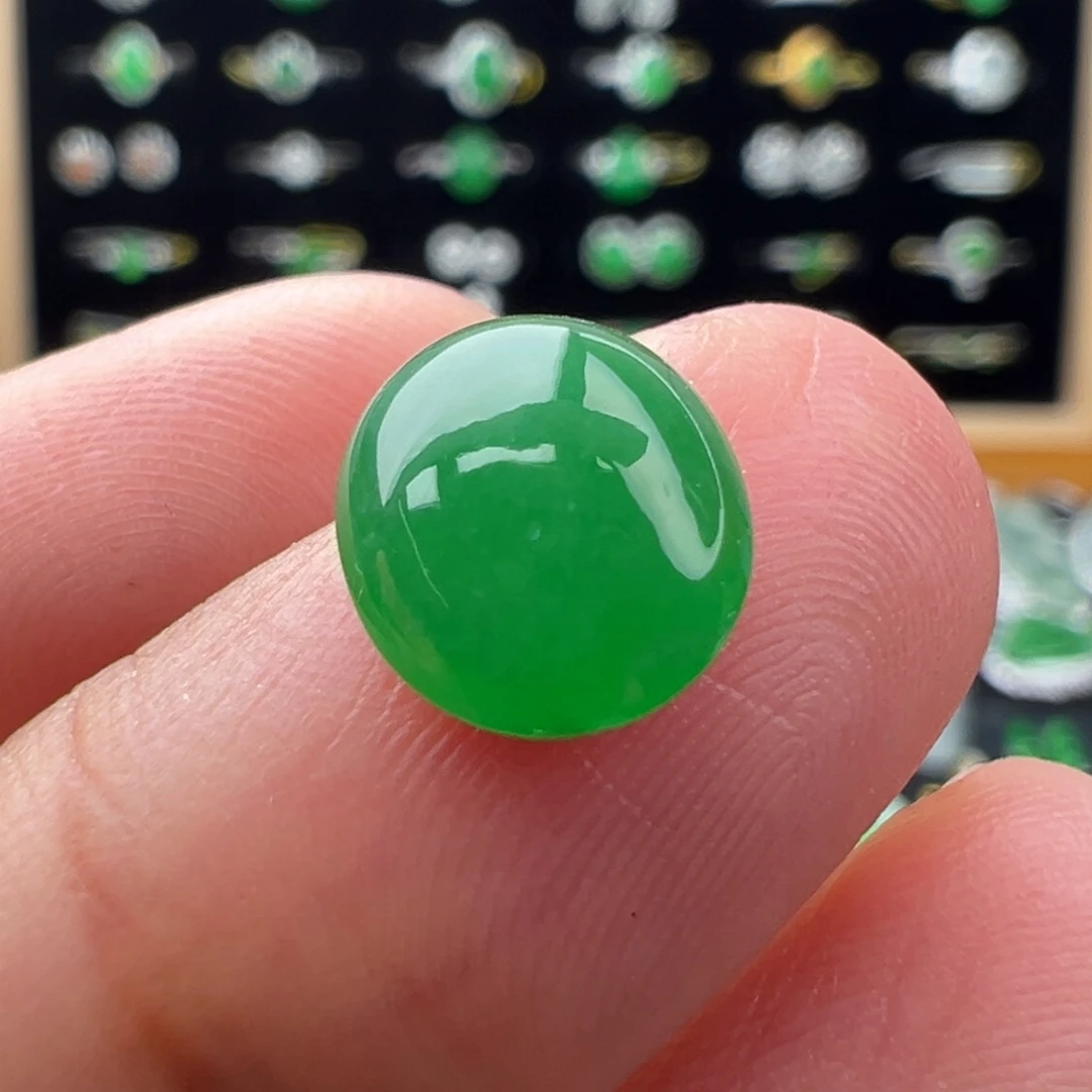 翡翠未镶嵌颈饰蛋