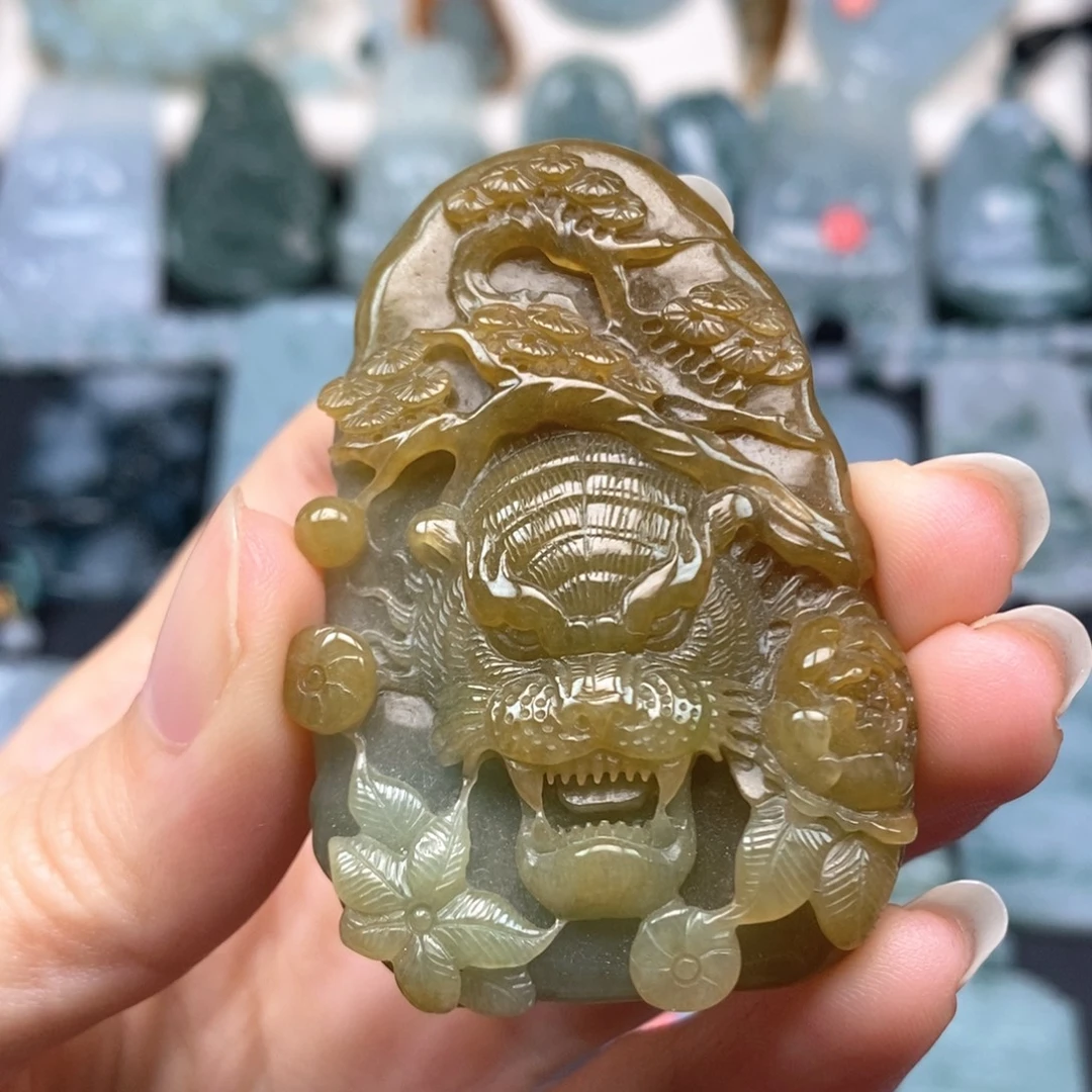 翡翠未镶嵌颈饰翡翠