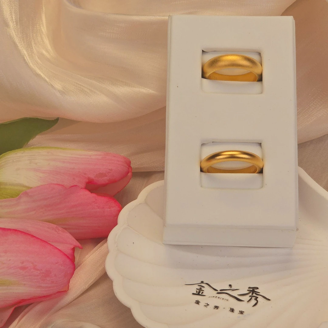 金之秀珠宝  精工版磨砂闭口泥鳅背古法传承百搭情侣对戒