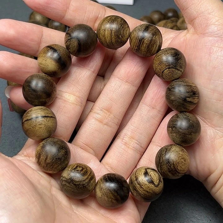 手串沉香白棋虎皮留疤1.6