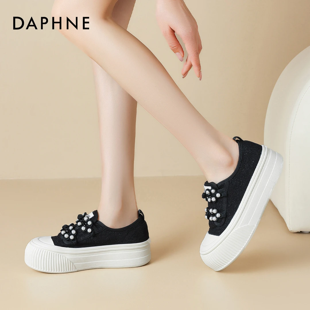 达芙妮25夏季新款蕾丝时尚小香休闲鞋风百搭透气平底网面韩版板鞋