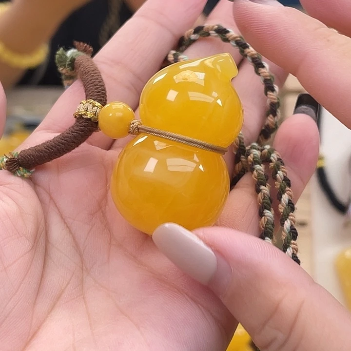 琥珀未镶嵌珠宝奇石h60