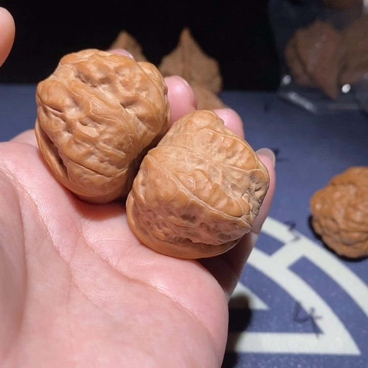 吊坠文玩核桃37尺玉蝉