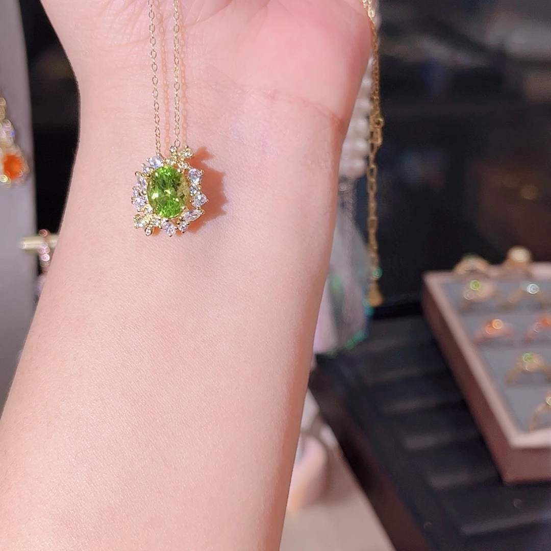 橄榄石颈饰银S925镶嵌